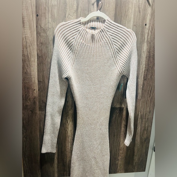 BAMBOO Dresses & Skirts - Oatmeal Long Sleeve Open back varicose soft material Sz Women’s Large Dress